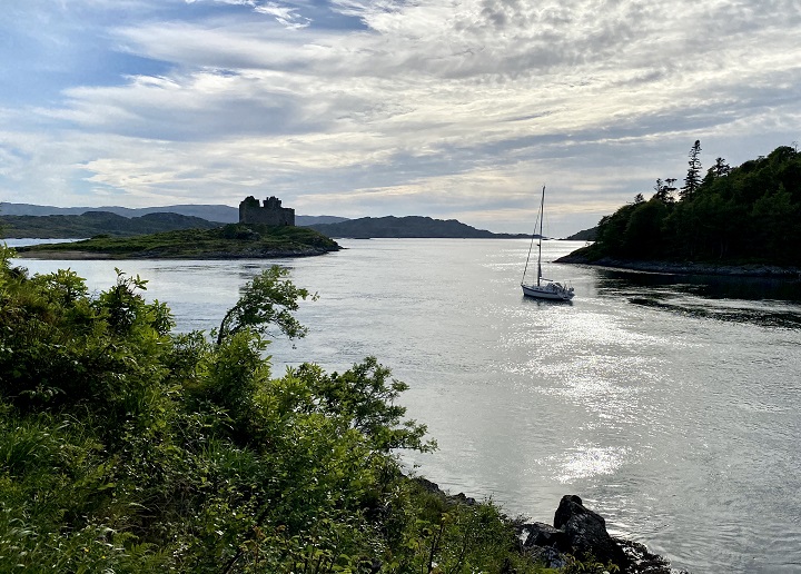 Chris Adams's Swallow anchored in Loch Moidart/>
<p class=