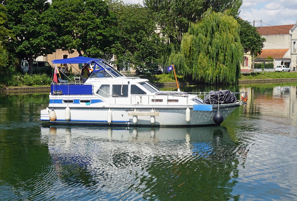 Judy Evans - boat Mon Amie