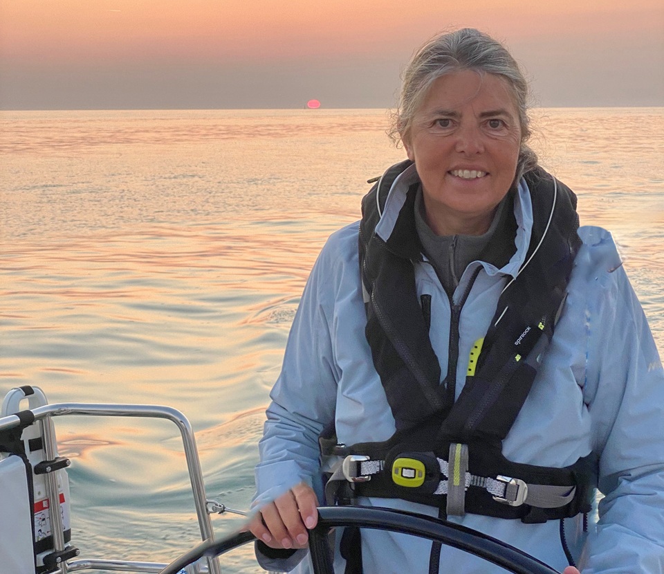 Tania Nieveen - Sunrise sailing